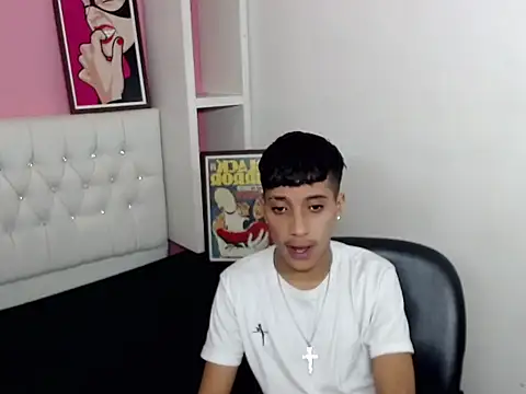 Snapshot of jl_brayan12 chatting on 07-10-26, 04:01 jl brayan12 online show from 07-10-26, 04:01