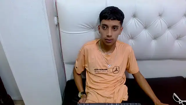 Snapshot of jl_brayan12 chatting on 06-20-26, 07:35 jl brayan12 online show from 06-20-26, 07:35