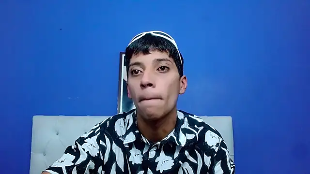 Snapshot of jl_brayan12 chatting on 06-04-26, 06:45 jl brayan12 online show from 06-04-26, 06:45