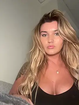 thebeachyblonde online show from 07-14-26, 01:16