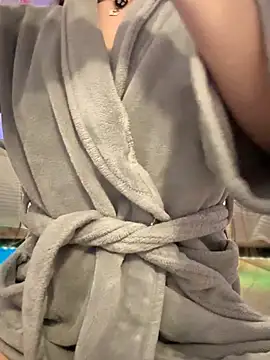 Snapshot of lil_martian chatting on 02-18-26, 01:07 lil martian online show from 02-18-26, 01:07