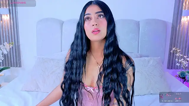 Snapshot of AuroraTaylor1 chatting on 07-09-26, 01:06 AuroraTaylor1 online show from 07-09-26, 01:06