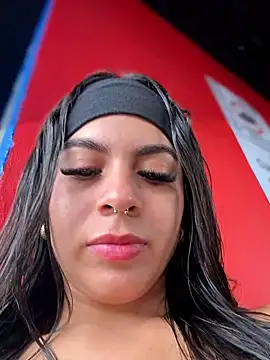 Snapshot of Eveliin__ chatting on 06-07-26, 07:30 Eveliin online show from 06-07-26, 07:30