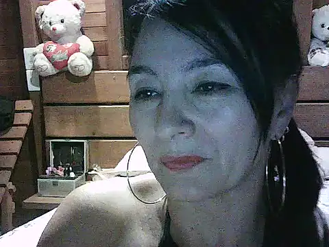 Snapshot of Anlly_garcia002 chatting on 05-30-26, 11:43 Anlly garcia002 online show from 05-30-26, 11:43