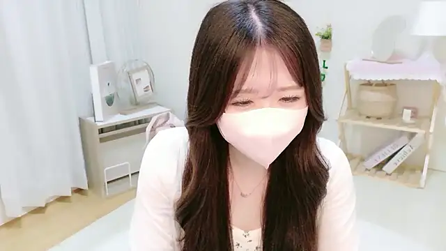 Snapshot of Yuinyaaa chatting on 07-01-26, 07:20 Yuinyaaa online show from 07-01-26, 07:20