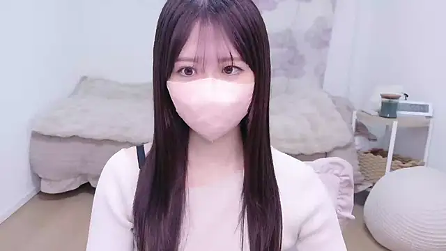 Snapshot of Yuinyaaa chatting on 08-08-26, 01:23 Yuinyaaa online show from 08-08-26, 01:23