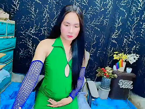 JillianWard17 online show from 07-18-26, 12:41