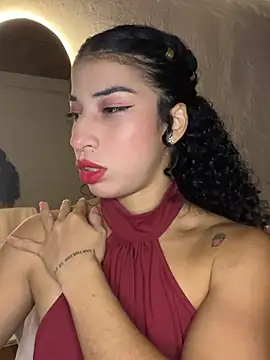 Miily 0 online show from 06-19-26, 03:45
