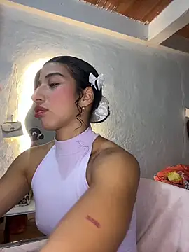 Miily 0 online show from 06-03-26, 03:07