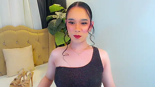 LexiLoreOnTop online show from 06-17-26, 06:29