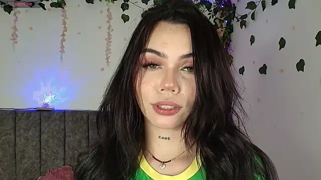 andraa rossee online show from 06-14-26, 02:24