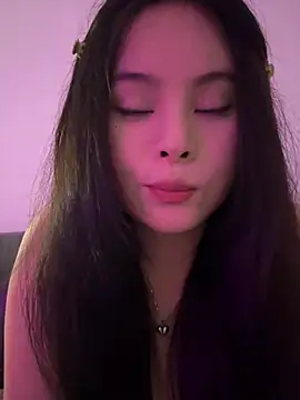Snapshot of enen-123 chatting on 06-21-26, 01:28 enen-123 online show from 06-21-26, 01:28