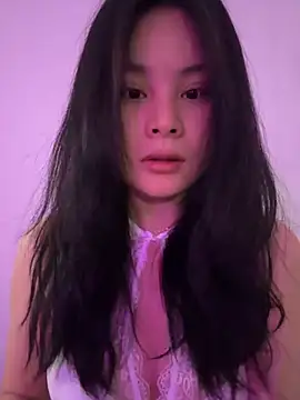 Snapshot of enen-123 chatting on 06-16-26, 02:44 enen-123 online show from 06-16-26, 02:44