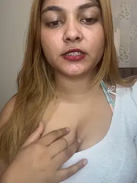 Snapshot of sexy_AAnyaa chatting on 06-14-26, 01:01 sexy AAnyaa online show from 06-14-26, 01:01