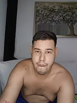 Snapshot of Julito777jj chatting on 05-30-26, 08:09 Julito777jj online show from 05-30-26, 08:09
