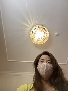 Snapshot of kiss_loo chatting on 06-06-26, 12:16 kiss loo online show from 06-06-26, 12:16