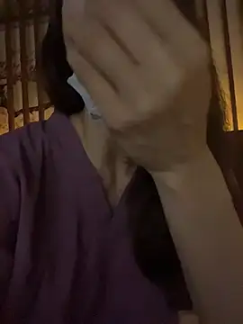 Snapshot of kiss_loo chatting on 06-27-26, 01:00 kiss loo online show from 06-27-26, 01:00