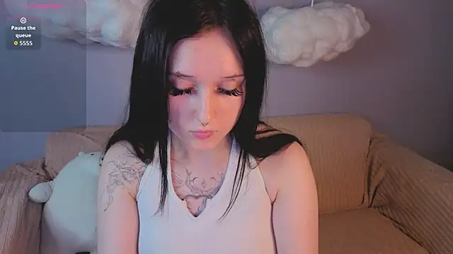 Snapshot of Emma-Blissa chatting on 06-12-26, 01:14 Emma-Blissa online show from 06-12-26, 01:14