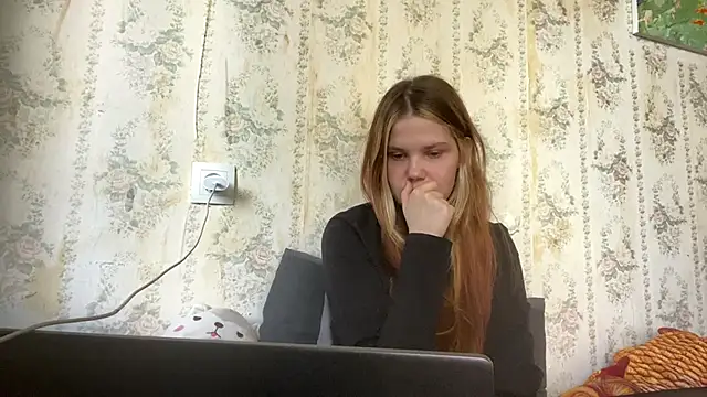Snapshot of SusanaLeichty chatting on 06-18-26, 02:11 SusanaLeichty online show from 06-18-26, 02:11
