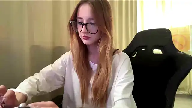 Sunshine Kira online show from 05-29-26, 03:07