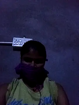 Snapshot of Tiyaasa chatting on 05-27-26, 11:56 Tiyaasa online show from 05-27-26, 11:56