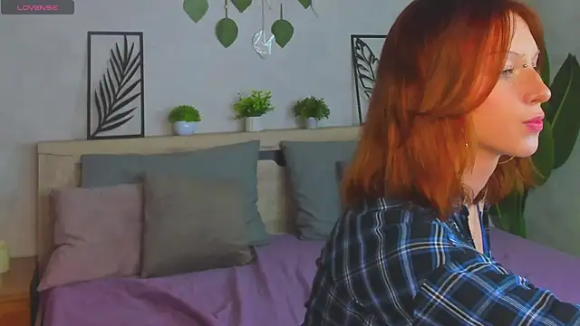 Snapshot of Nelly-May chatting on 07-05-26, 12:59 Nelly-May online show from 07-05-26, 12:59