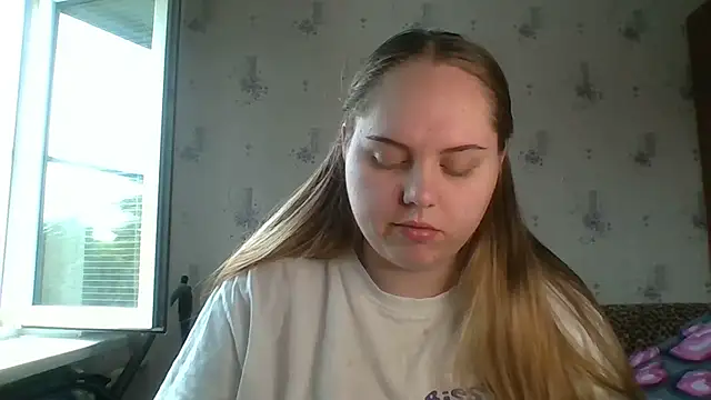 Snapshot of SoftHypnose chatting on 06-15-26, 08:03 SoftHypnose online show from 06-15-26, 08:03