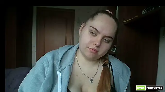 Snapshot of SoftHypnose chatting on 05-28-26, 06:10 SoftHypnose online show from 05-28-26, 06:10
