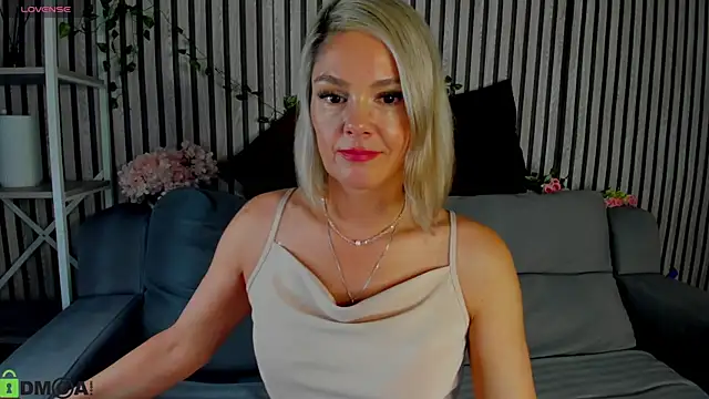 Snapshot of Betty_Brock chatting on 06-02-26, 01:16 Betty Brock online show from 06-02-26, 01:16