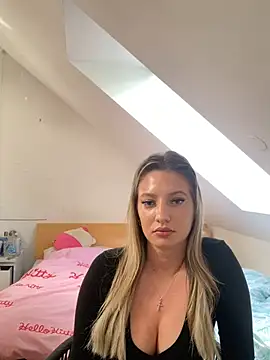 Evelina Nelson online show from 06-16-26, 04:40