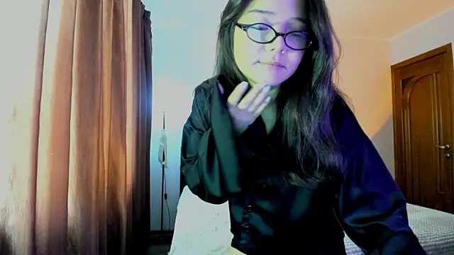 Snapshot of milana_marttt chatting on 06-05-26, 06:52 milana marttt online show from 06-05-26, 06:52