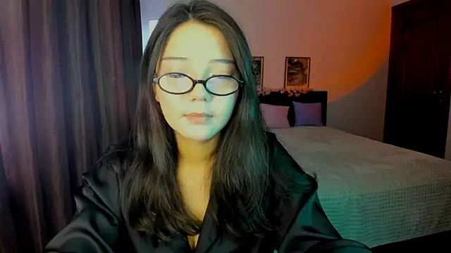 Snapshot of milana_marttt chatting on 06-05-26, 04:06 milana marttt online show from 06-05-26, 04:06