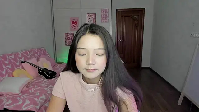 Snapshot of milana_marttt chatting on 06-09-26, 04:13 milana marttt online show from 06-09-26, 04:13
