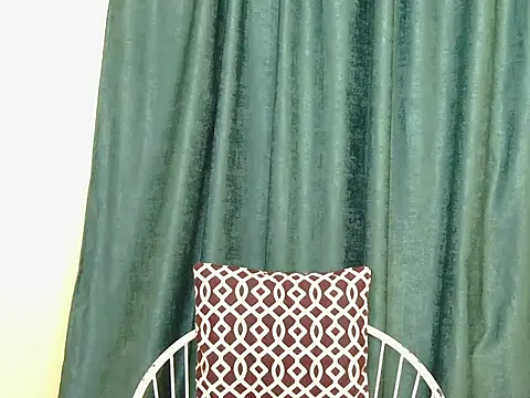 Snapshot of sly_silk chatting on 06-26-26, 11:32 sly silk online show from 06-26-26, 11:32