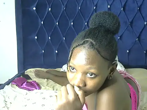 Snapshot of Sexy_caramel04 chatting on 06-05-26, 05:34 Sexy caramel04 online show from 06-05-26, 05:34