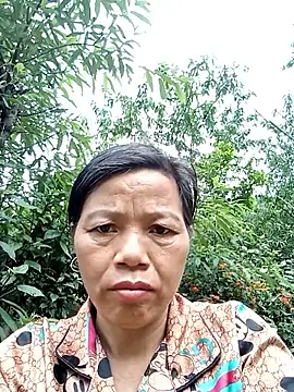 Snapshot of Elfledaa chatting on 06-04-26, 07:24 Elfledaa online show from 06-04-26, 07:24