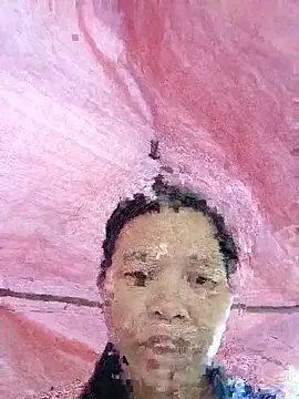 Snapshot of Elfledaa chatting on 06-11-26, 12:54 Elfledaa online show from 06-11-26, 12:54