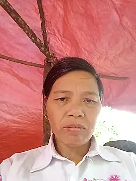 Snapshot of Elfledaa chatting on 06-14-26, 02:24 Elfledaa online show from 06-14-26, 02:24