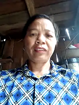 Snapshot of Elfledaa chatting on 06-15-26, 06:24 Elfledaa online show from 06-15-26, 06:24