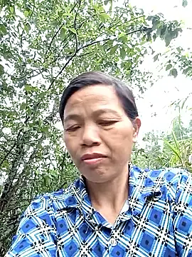 Snapshot of Elfledaa chatting on 06-11-26, 06:21 Elfledaa online show from 06-11-26, 06:21