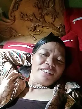 Snapshot of Elfledaa chatting on 06-21-26, 10:10 Elfledaa online show from 06-21-26, 10:10