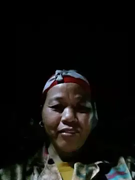 Snapshot of Elfledaa chatting on 05-31-26, 06:20 Elfledaa online show from 05-31-26, 06:20