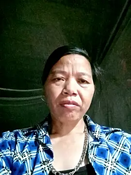 Snapshot of Elfledaa chatting on 06-18-26, 09:31 Elfledaa online show from 06-18-26, 09:31