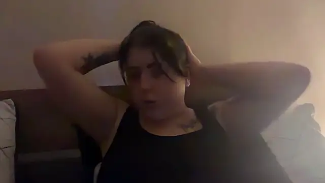 LucyLou31 online show from 06-18-26, 12:53