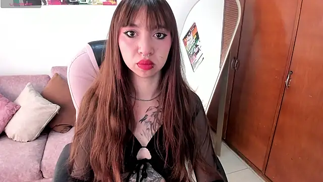 Scarlett  Cooper  1 online show from 05-23-26, 12:15