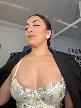  Kimberlyclars online show from 05-27-26, 01:57
