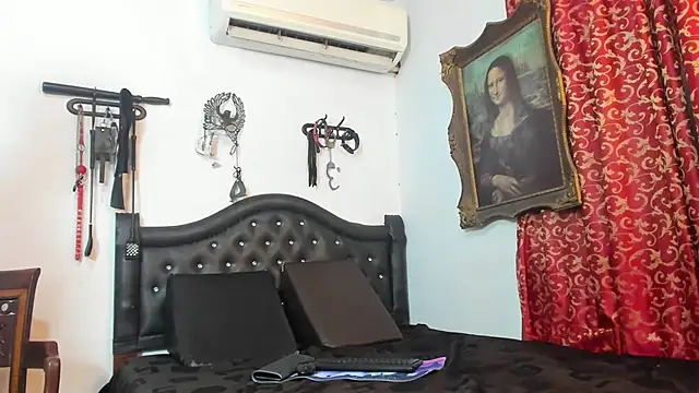 Snapshot of MartinaXBob chatting on 05-28-26, 03:03 MartinaXBob online show from 05-28-26, 03:03