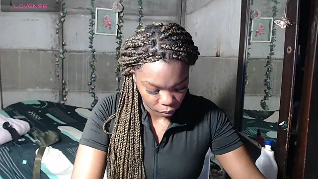 Snapshot of kenyaCocoa chatting on 06-01-26, 07:24 kenyaCocoa online show from 06-01-26, 07:24