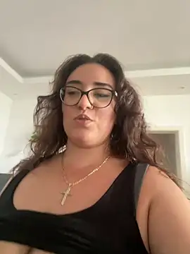 Snapshot of CurvyyMomy chatting on 07-17-26, 11:29 CurvyyMomy online show from 07-17-26, 11:29