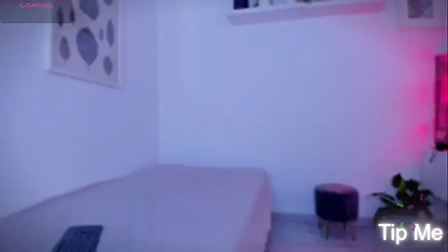 Frrancesca  online show from 06-05-26, 03:33